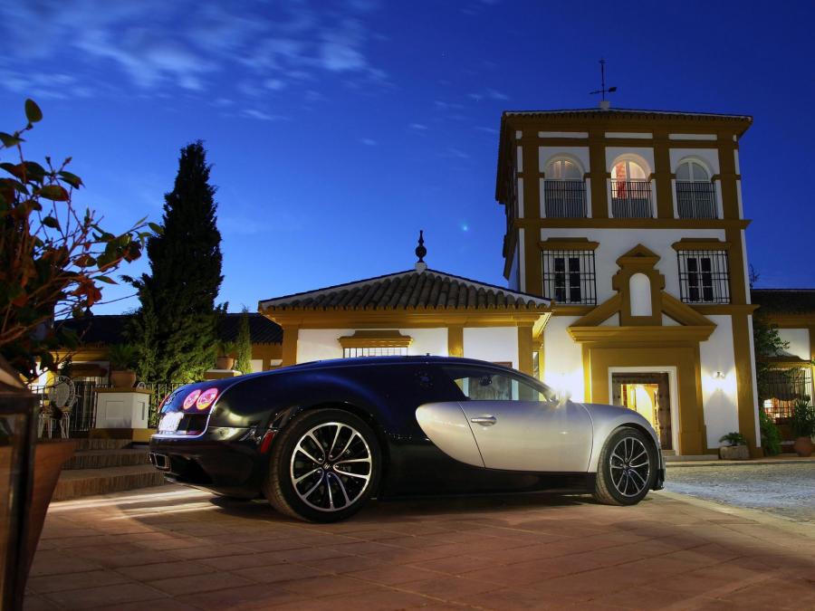  Bugatti Veyron 16.4 Super Sport 2010 года  (фото 103 из 103)
